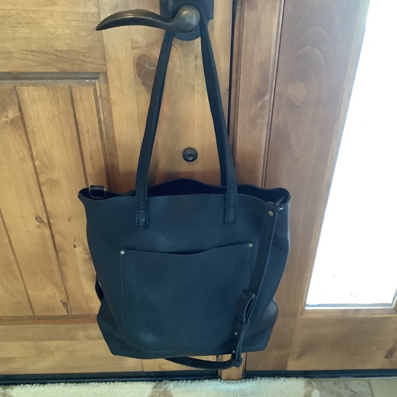 Portland Leather Full Size Crossbody in Black Pebbled Leather - Picture 1 of 3